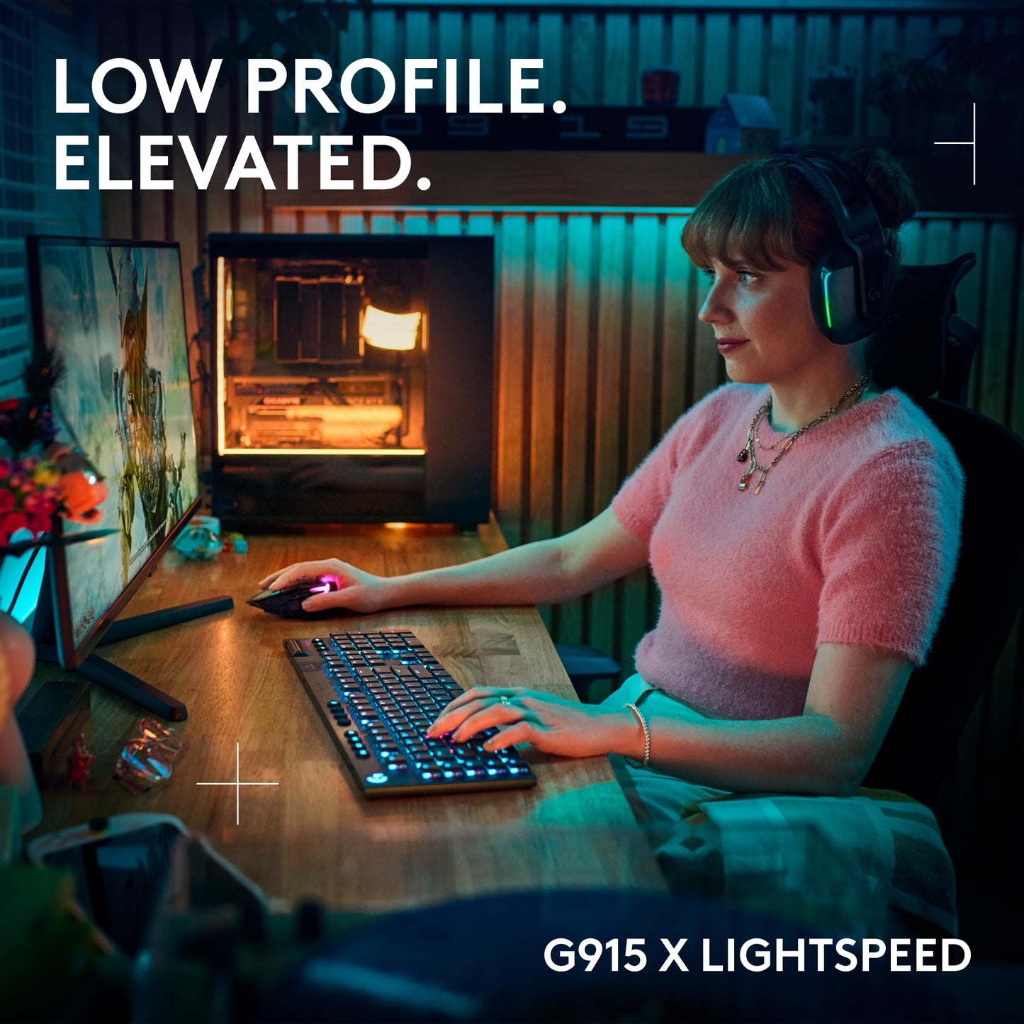Logitech G915 X Lightspeed wireless keyboard, low profile switches, RGB, PBT keycaps.